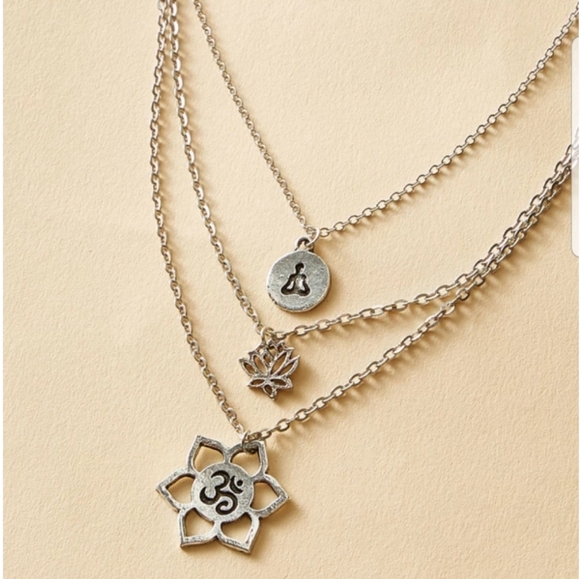 3 Layer Lotus Flower Charm Necklace - Picture 3 of 3